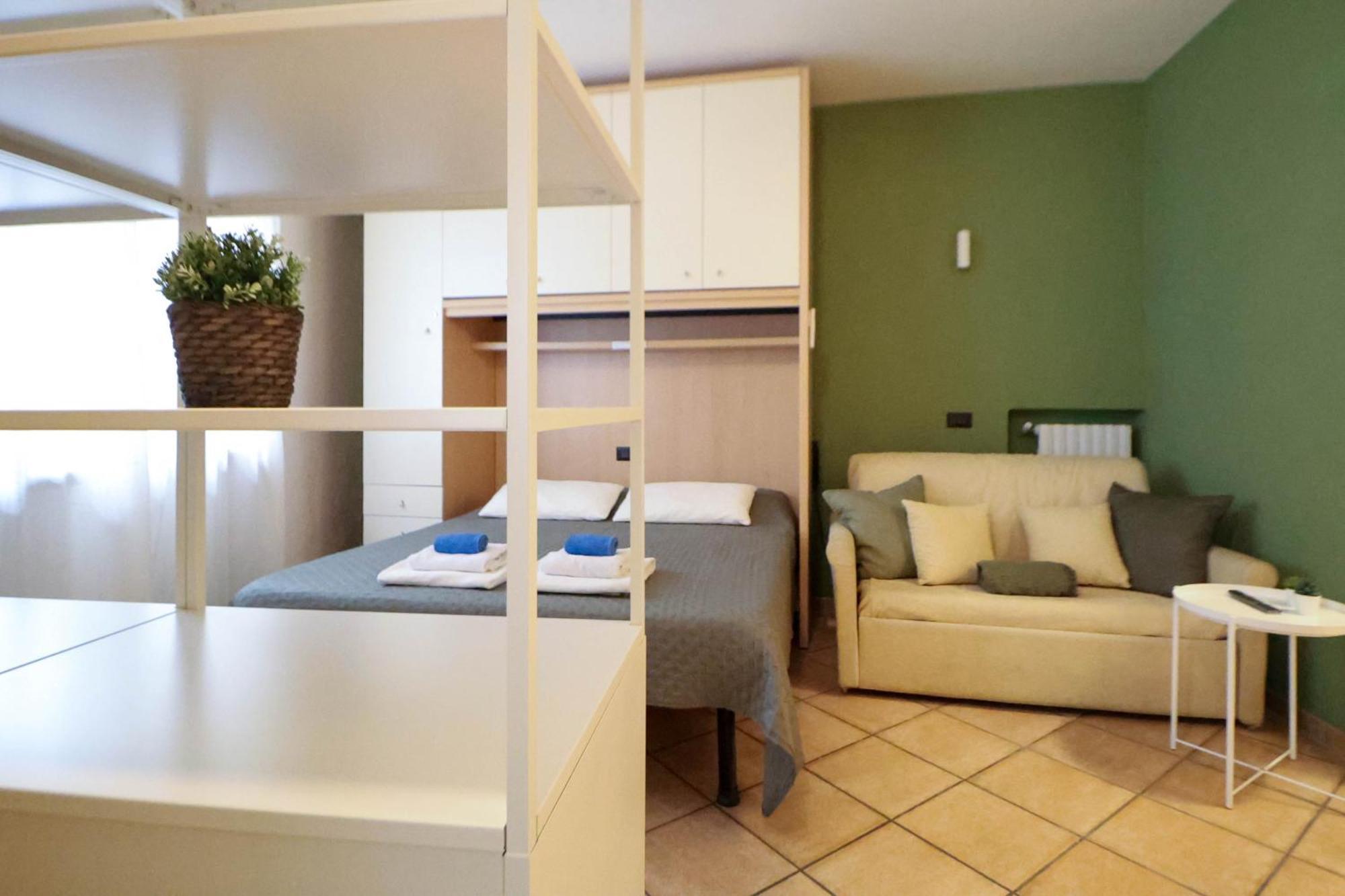 Apartamento Nel Centro Di Desenzano Desenzano del Garda Exterior foto