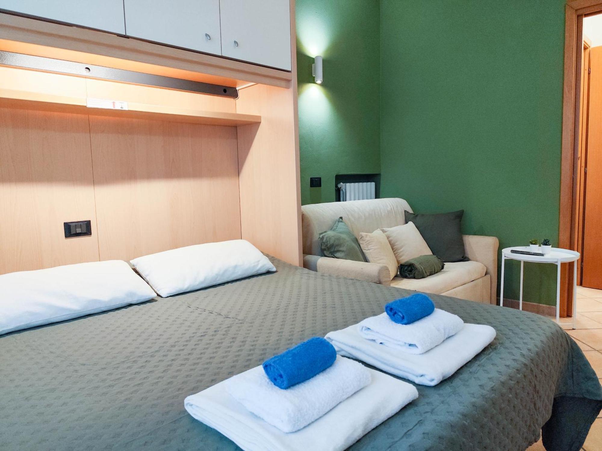Apartamento Nel Centro Di Desenzano Desenzano del Garda Exterior foto